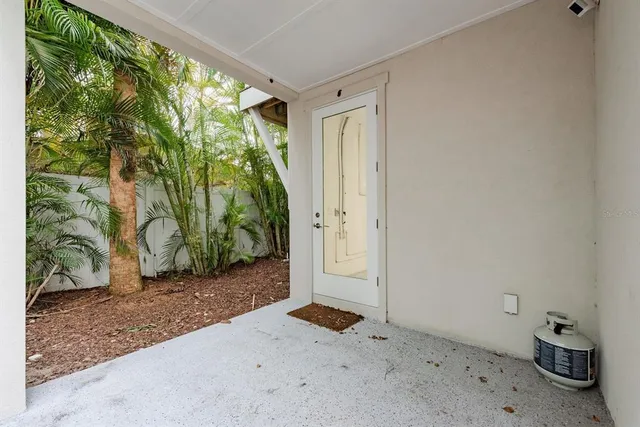 $875,000 | 833 Oak Bend Lane, Dunedin, FL 34698