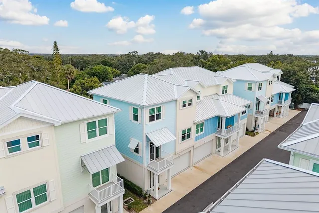 $875,000 | 833 Oak Bend Lane, Dunedin, FL 34698