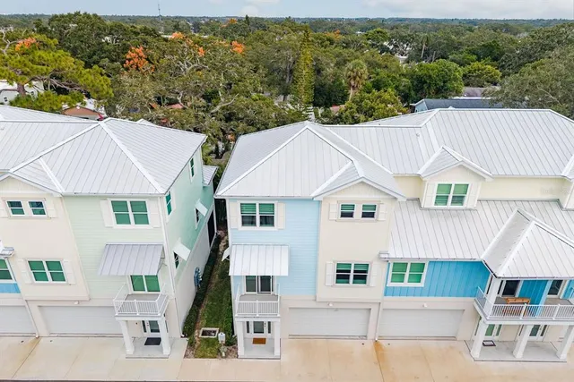 $875,000 | 833 Oak Bend Lane, Dunedin, FL 34698