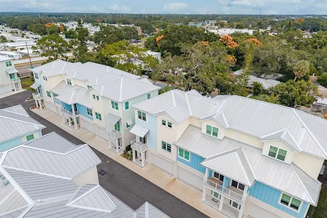 $875,000 | 833 Oak Bend Lane, Dunedin, FL 34698