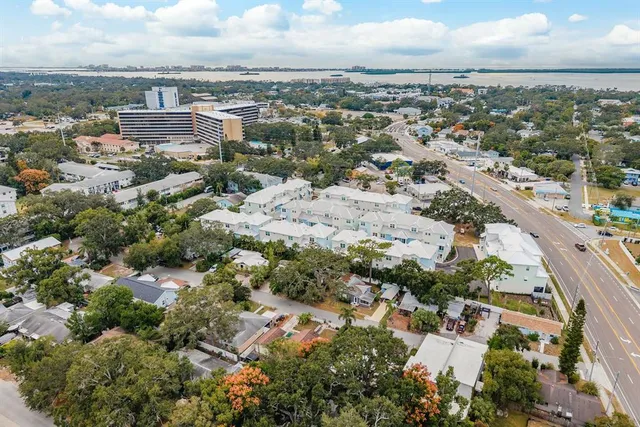 $875,000 | 833 Oak Bend Lane, Dunedin, FL 34698