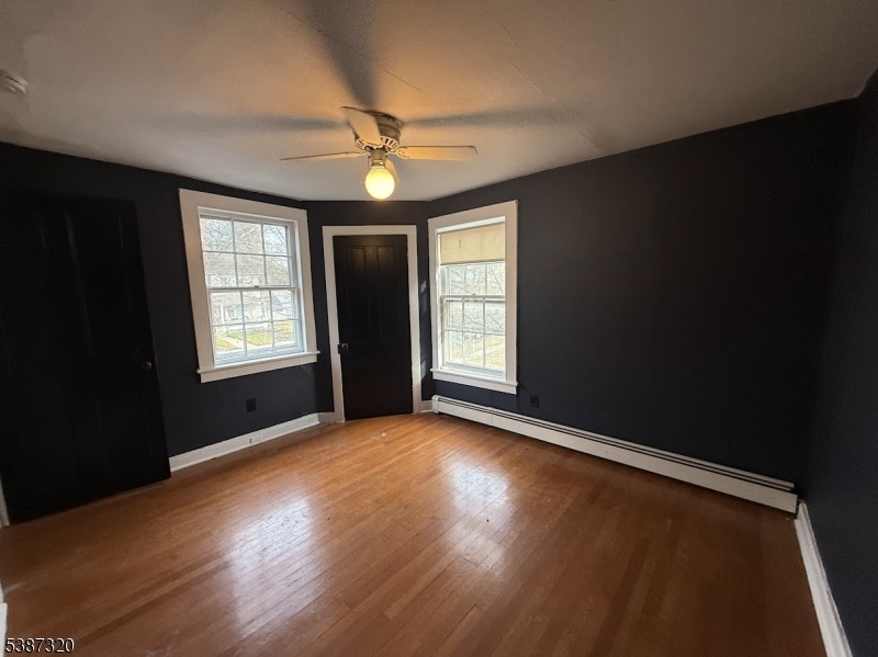 504 3rd Street Belvidere, NJ 07823 - Photo 5 of 11