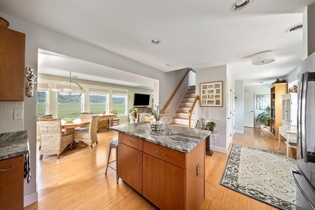 290 Ridge Road Marshfield, MA 02050 - Photo 10 of 41 Gallery Image 10
