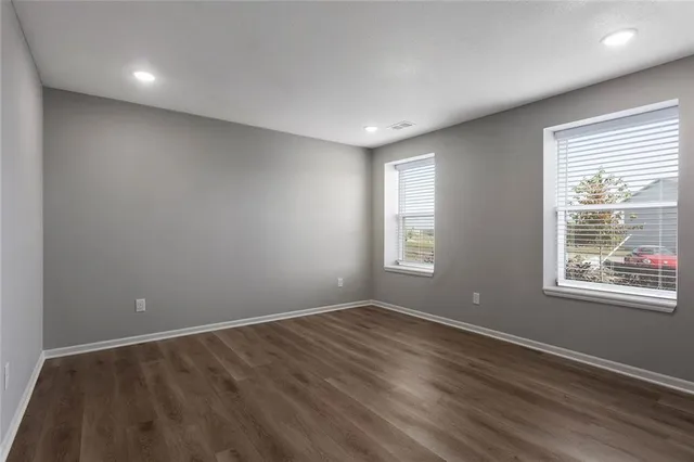 $359,900 | 506 Foxglove Lane, Raymore, MO 64083