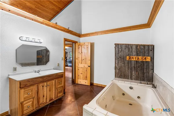 $525,000 | 1125 King Country Road, Gatesville, TX 76528