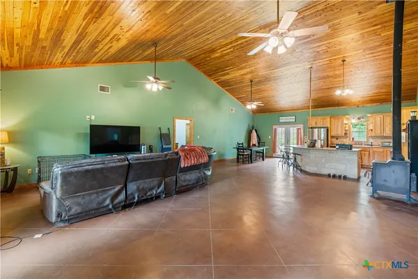 $525,000 | 1125 King Country Road, Gatesville, TX 76528