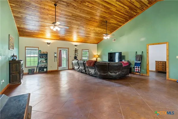 $525,000 | 1125 King Country Road, Gatesville, TX 76528