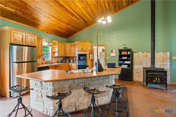 $525,000 | 1125 King Country Road, Gatesville, TX 76528