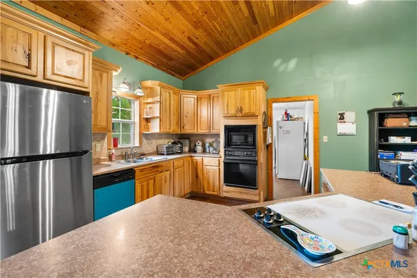 $525,000 | 1125 King Country Road, Gatesville, TX 76528