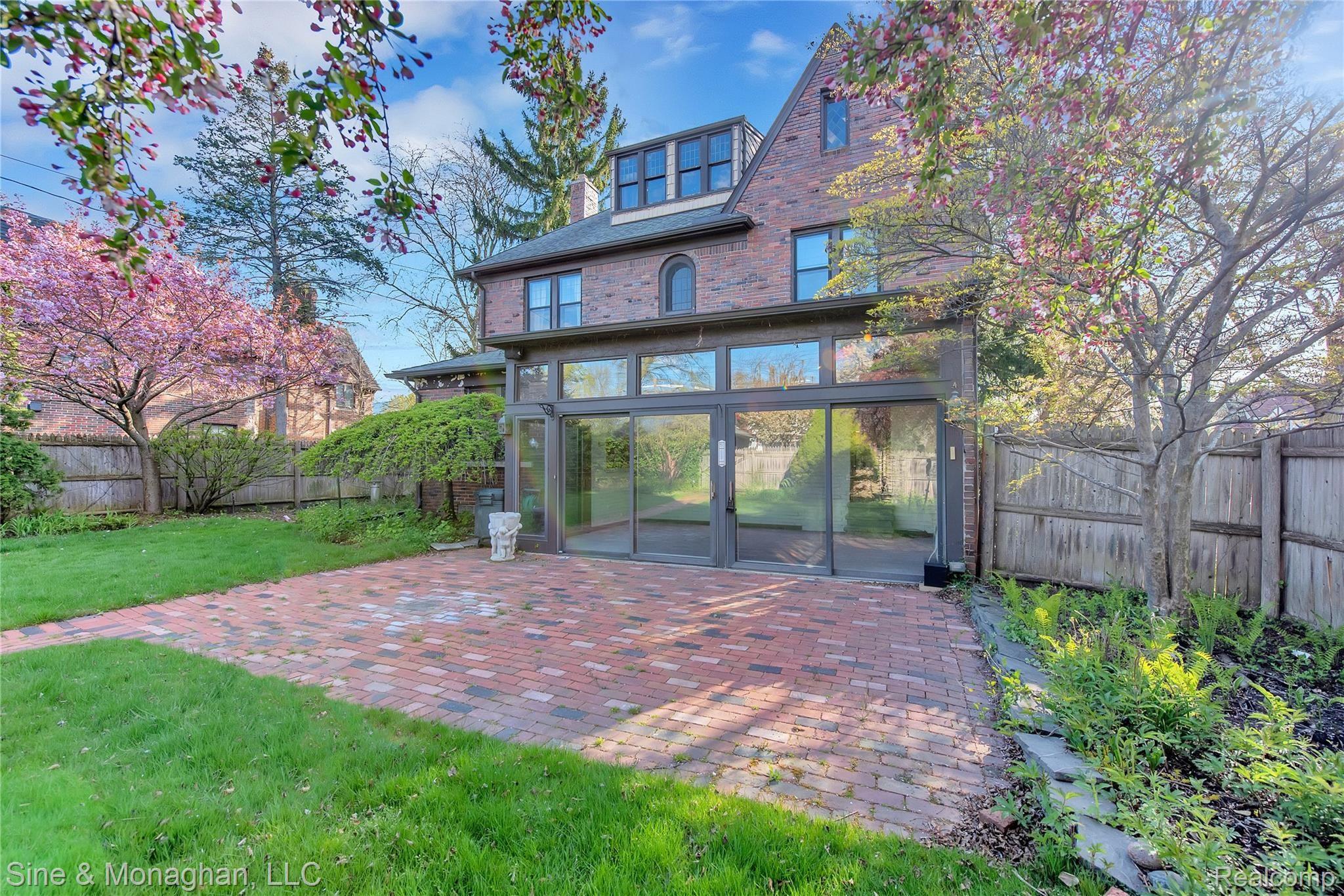 1176 Yorkshire Road Grosse Pointe, MI 48230 - Photo 43 of 48 1176 Yorkshire - HD Drone Photography-6.jpg