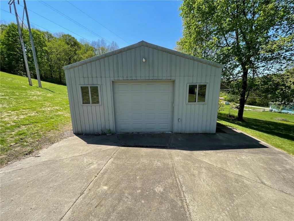 436 East Slippery Rock Road Chicora, PA 16025 - Photo 31 of 40 a front view of house with yard