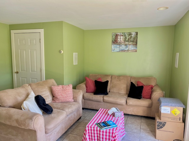 2 Farmers Road Edgartown, MA 02539 - Photo 15 of 27 a living room with furniture and a couch