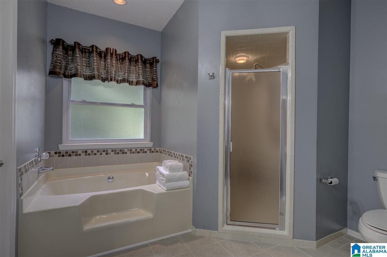 2411 Royal Lane Pelham, AL 35124 - Photo 35 of 48