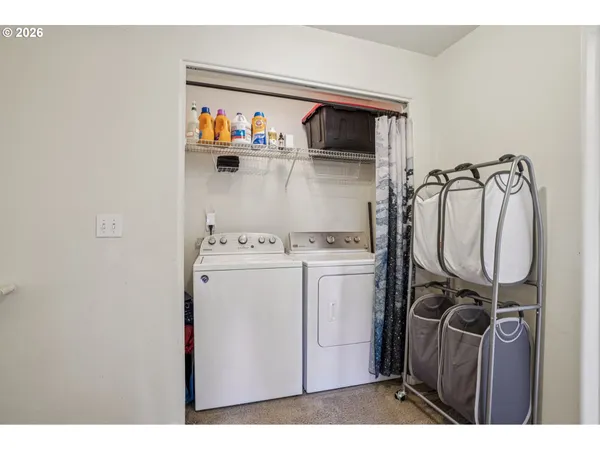 $424,000 | 37834 Sandy Heights Street, Sandy, OR 97055