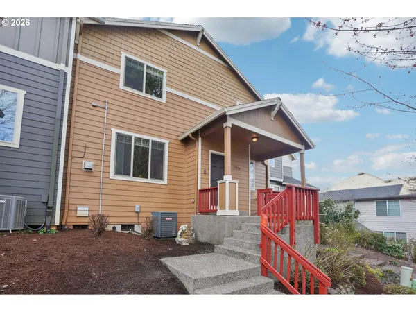 $424,000 | 37834 Sandy Heights Street, Sandy, OR 97055