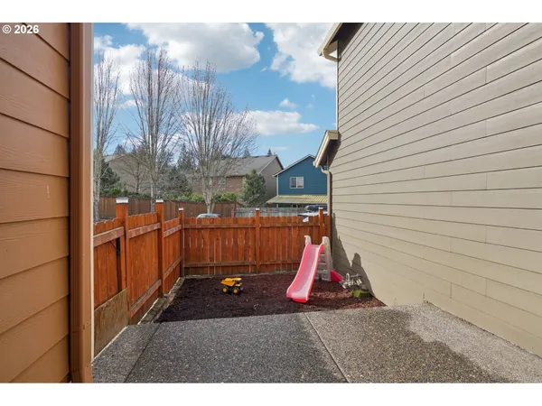 $424,000 | 37834 Sandy Heights Street, Sandy, OR 97055