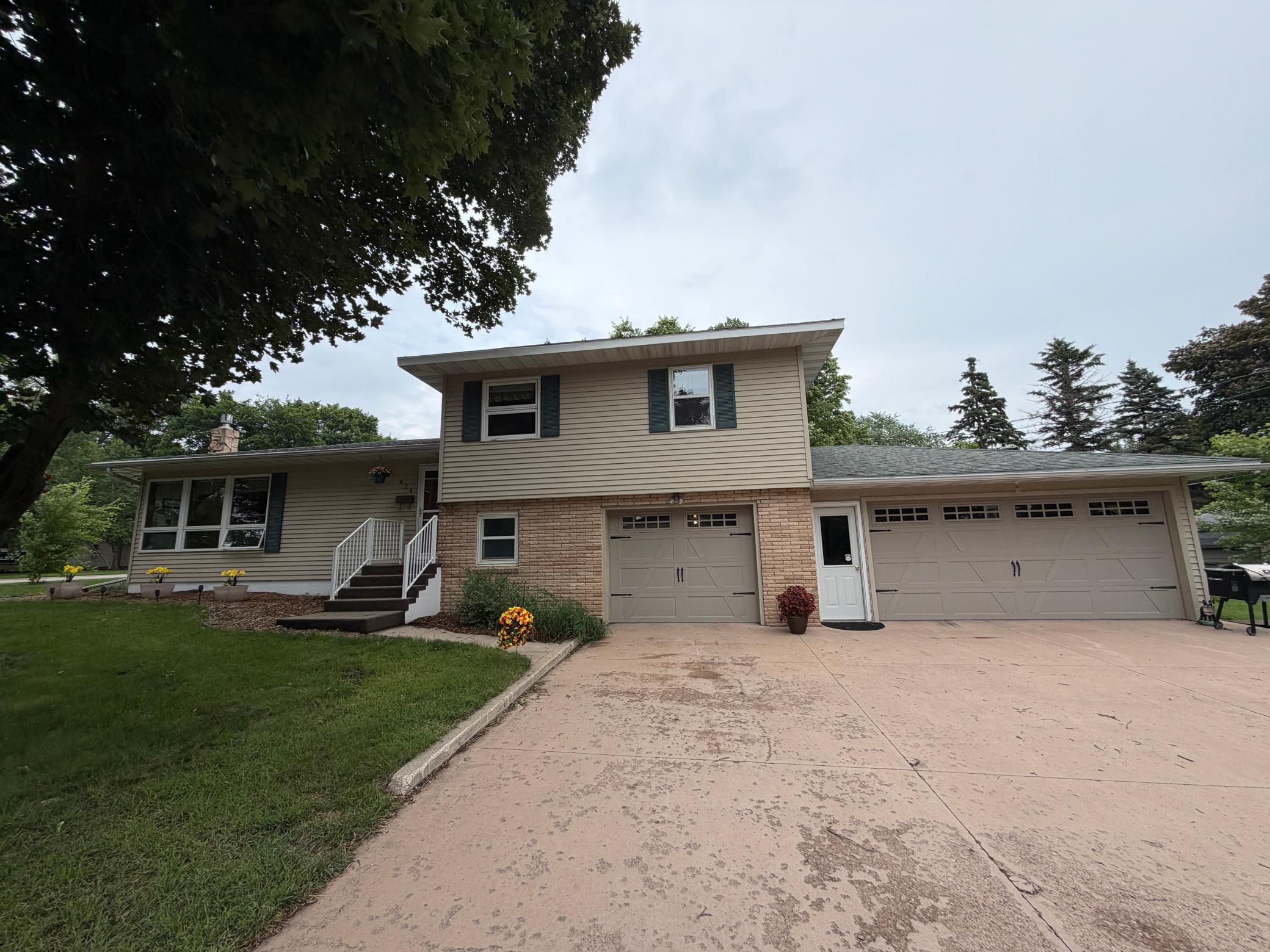424 South Haven Street Appleton, MN 56208 - Photo 1 of 26