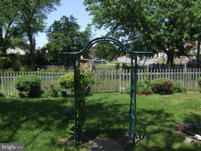 2 Hampton Road Linthicum Heights, MD 21090 - Photo 12 of 25 a view of a garden with a plants and trees