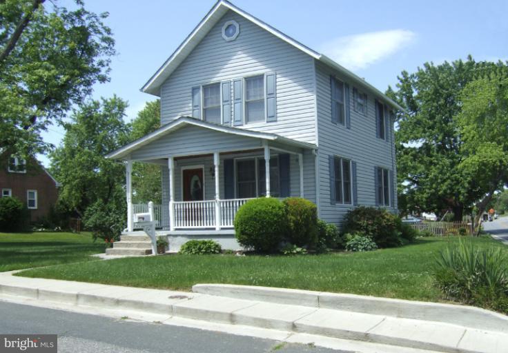 2 Hampton Road Linthicum Heights, MD 21090 - Photo 25 of 25 a front view of a house with a yard