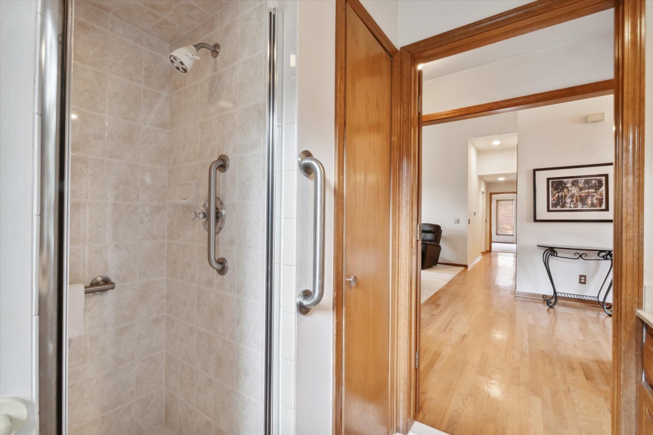 1033 Bloomview Circle Rochester, MI 48307 - Photo 27 of 44 50113392-28.JPG