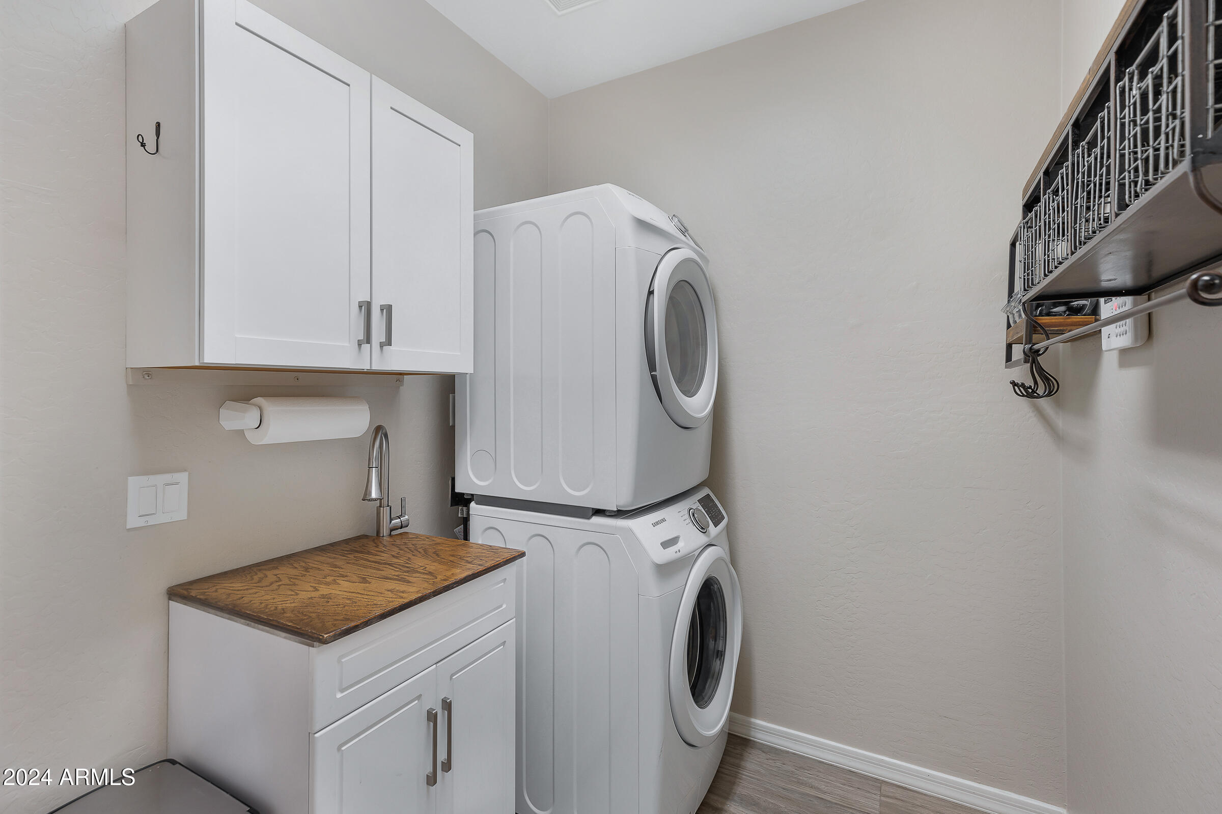 4741 East Timberline Road Gilbert, AZ 85297 - Photo 30 of 44 a utility room with dryer and washer