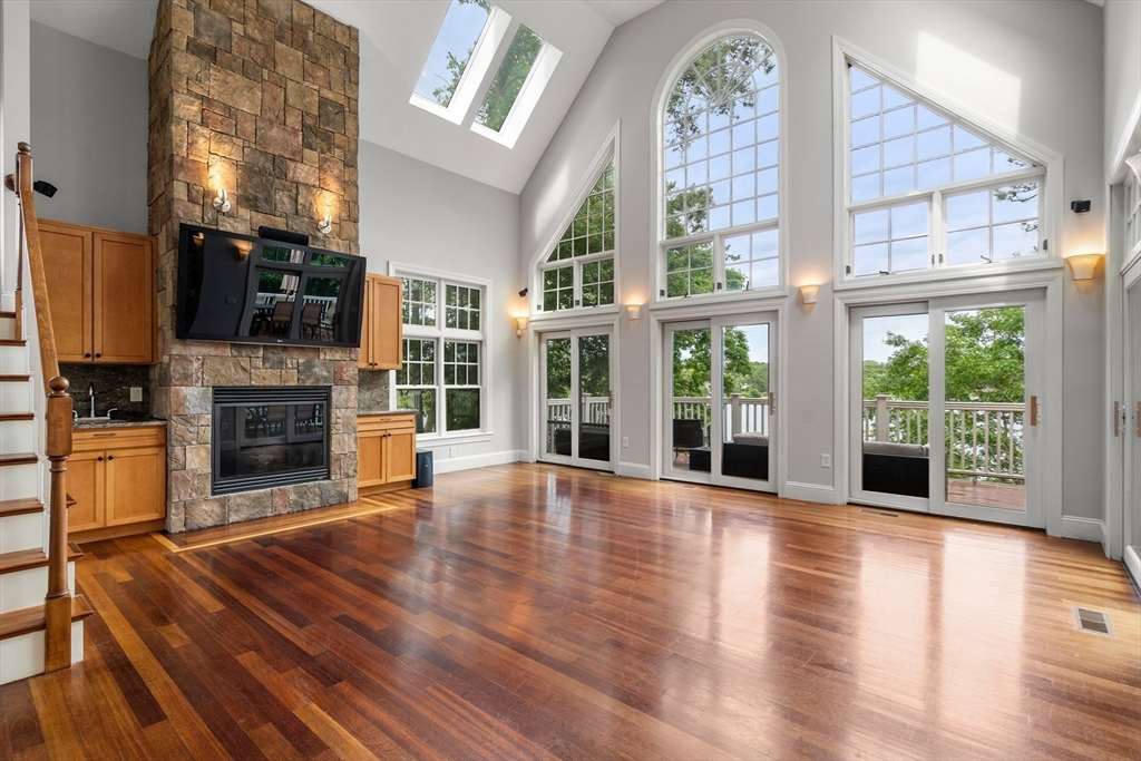 10 Shore Road Plymouth, MA 02360 - Photo 6 of 42
