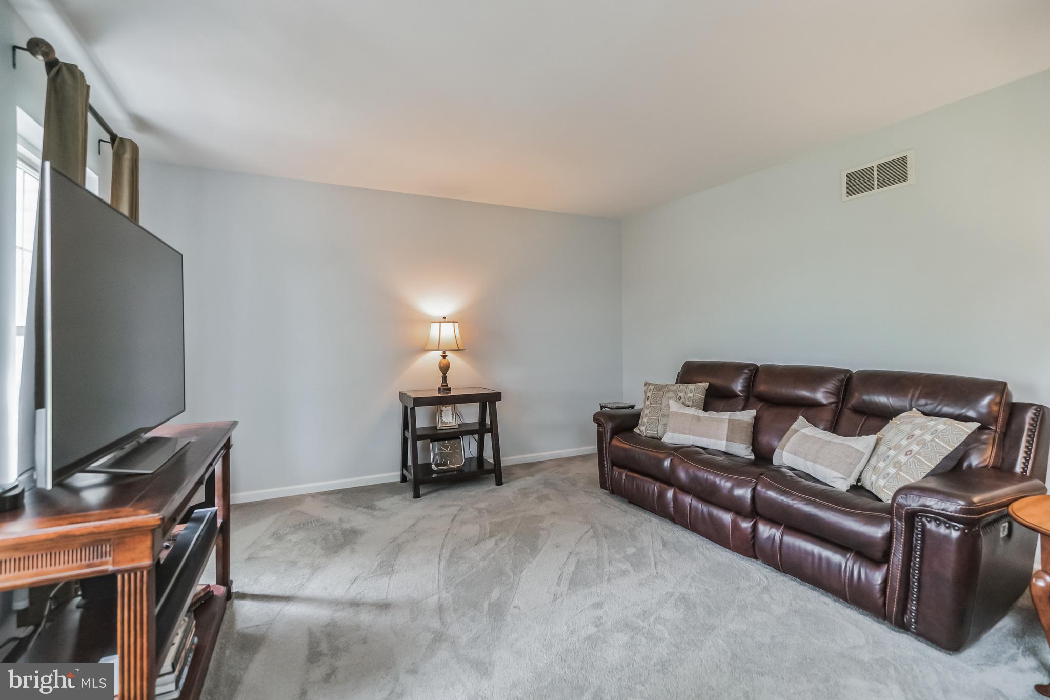 3010 Rickerts Road Perkasie, PA 18944 - Photo 8 of 53 Living Room