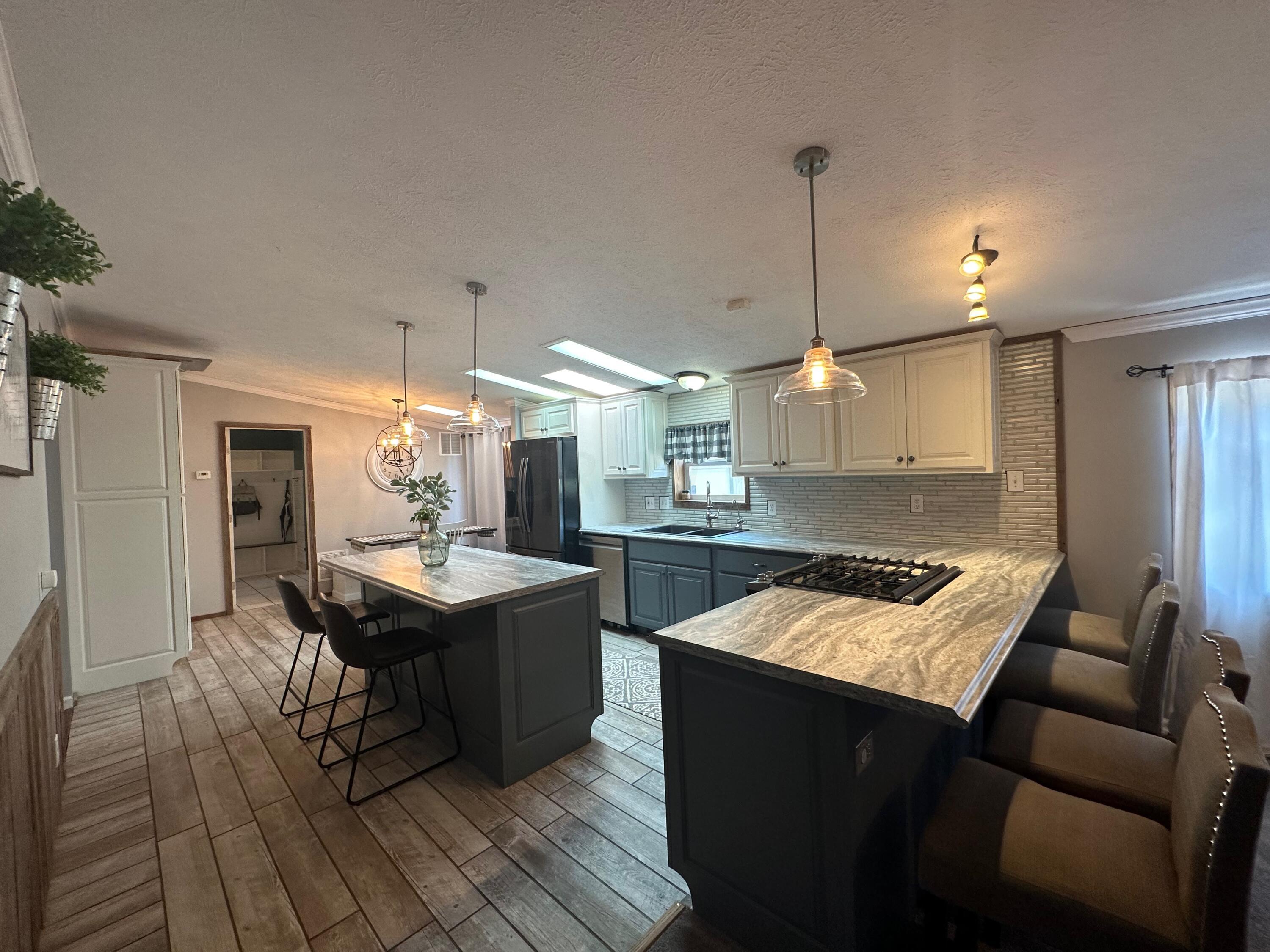 19360 Hampshire Road Utica, OH 43080 - Photo 10 of 35 Kitchen
