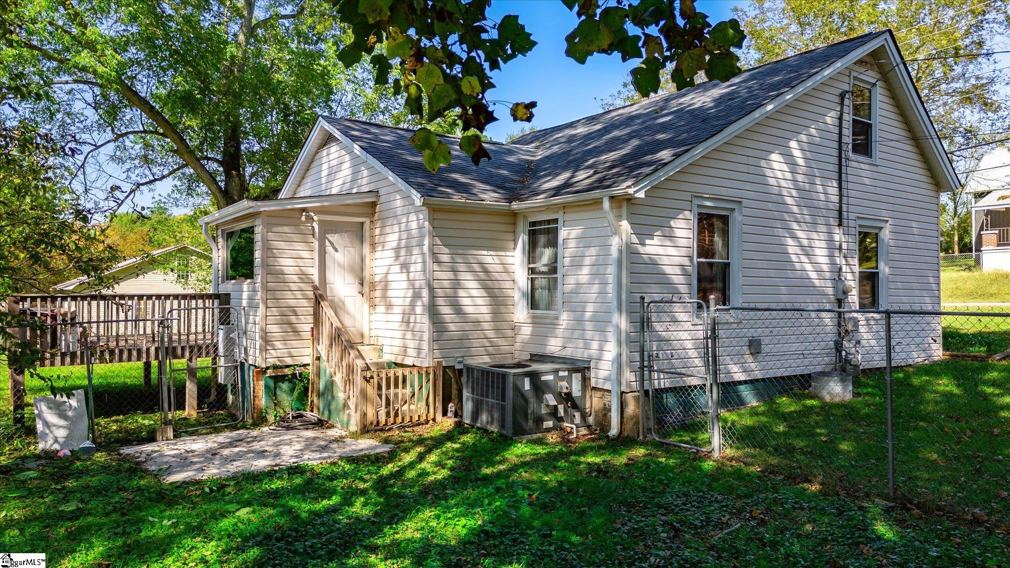 202 Barton Street Easley, SC 29640 - Photo 21 of 22