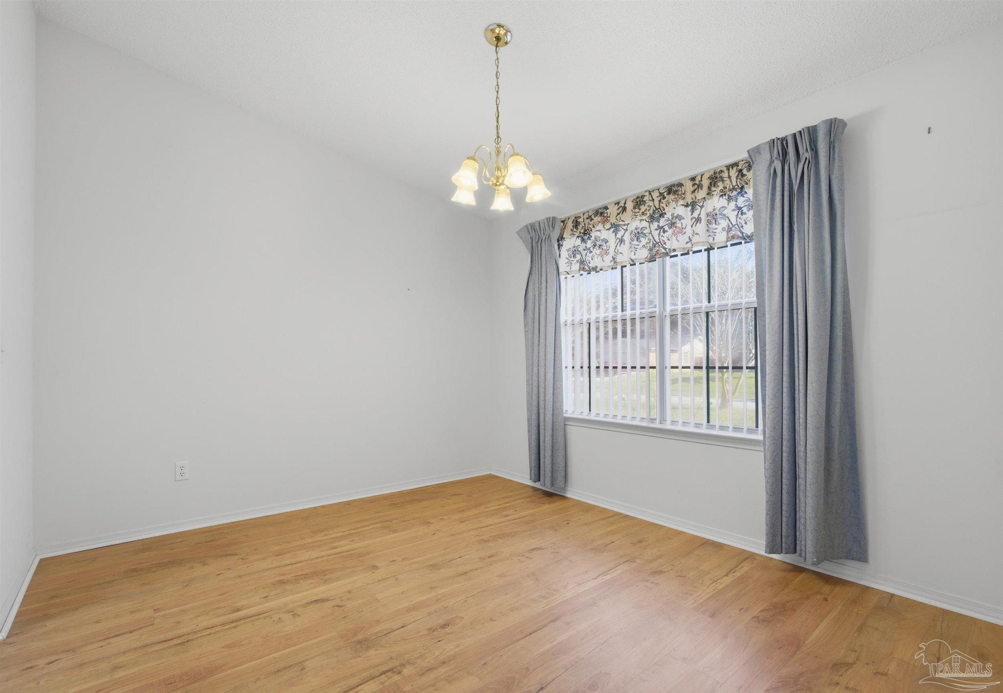 4327 Chantilly Way Milton, FL 32583 - Photo 4 of 32 a view of empty room with window