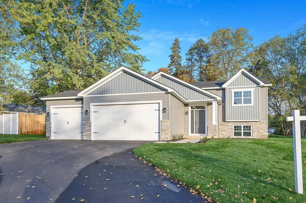 $405,900 | 2-xxx Southwest 8th Street, Grand Rapids, MN 55744