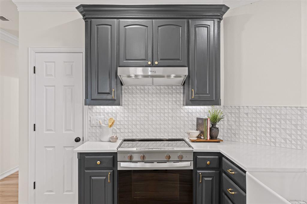 5860 Newt Patterson Road Mansfield, TX 76063 - Photo 7 of 40 Brand new appliances