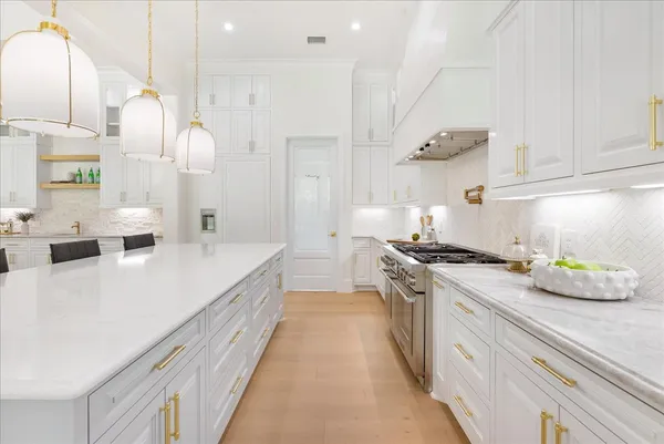 $1,899,990 | 26041 Crown Ranch Boulevard, Montgomery, TX 77316