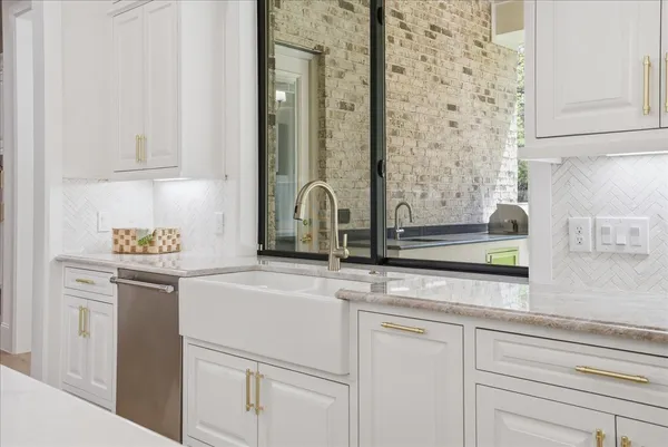 $1,899,990 | 26041 Crown Ranch Boulevard, Montgomery, TX 77316