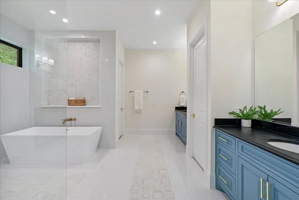 $1,899,990 | 26041 Crown Ranch Boulevard, Montgomery, TX 77316