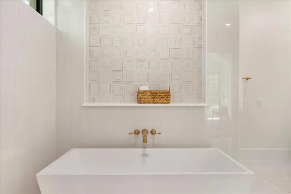 $1,899,990 | 26041 Crown Ranch Boulevard, Montgomery, TX 77316