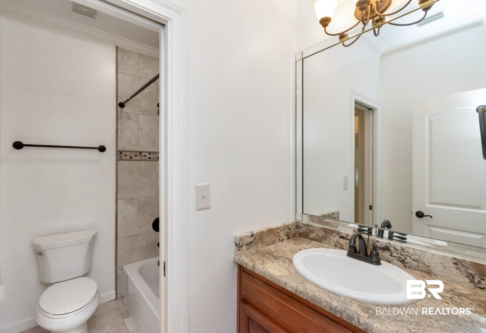 311 Wacker Lane North Mobile, AL 36608 - Photo 24 of 37 Bathroom