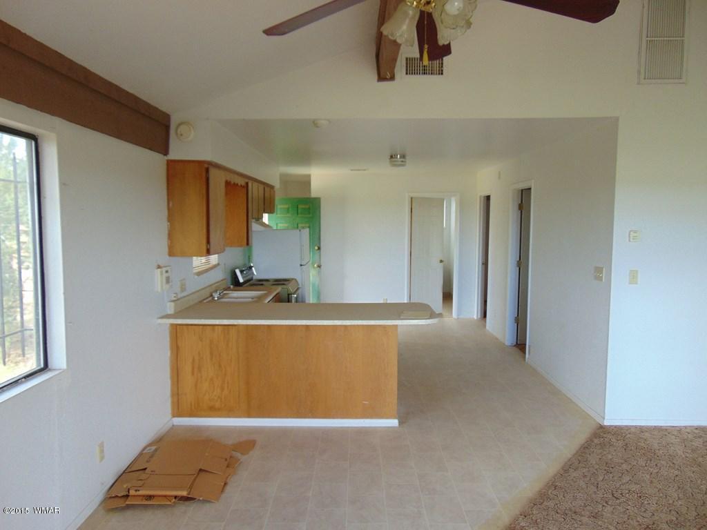 8478 Ridge Place Show Low, AZ 85901 - Photo 8 of 13 Gallery Image 8