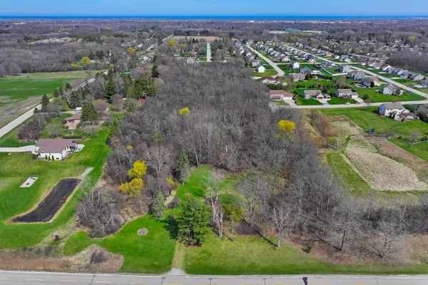 $895,500 | 6130 Northwestern Avenue, Caledonia, WI 53406