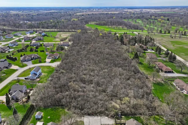 $895,500 | 6130 Northwestern Avenue, Caledonia, WI 53406