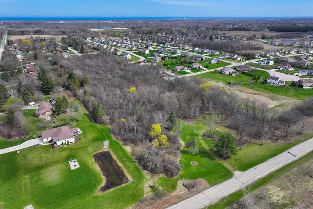 $895,500 | 6130 Northwestern Avenue, Caledonia, WI 53406