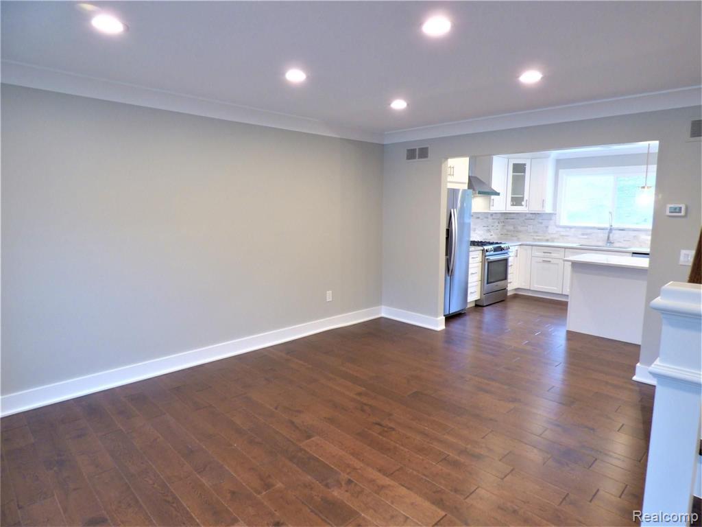 660 Ten Point Drive Rochester Hills, MI 48309 - Photo 14 of 31