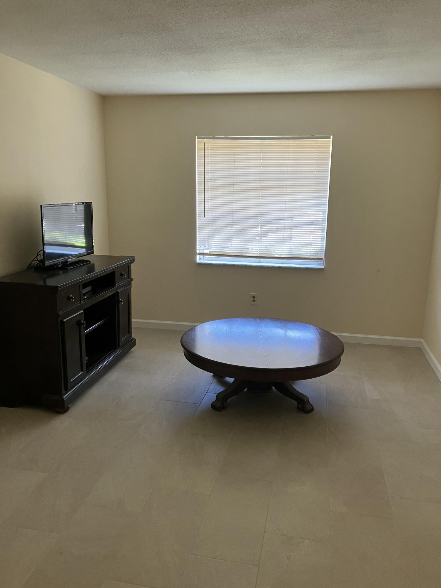950 South Kanner Highway, Unit C2 Stuart, FL 34994 - Photo 4 of 14 a view of a livingroom with furniture