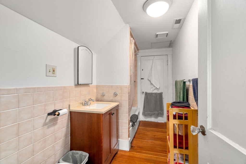 21 Milton Street Somerville, MA 02144 - Photo 25 of 31