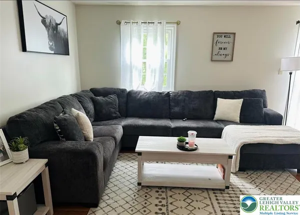 $2,100 | 4591 Hedgerow Drive, Allentown, PA 18103