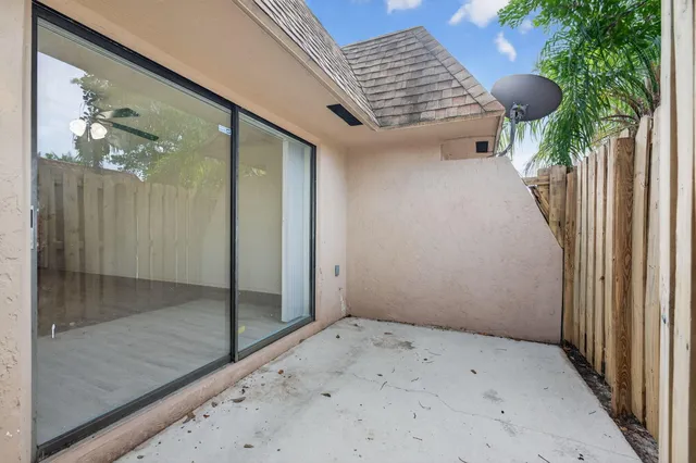 $2,150 | 9418 Northwest 49th Place, Sunrise, FL 33351