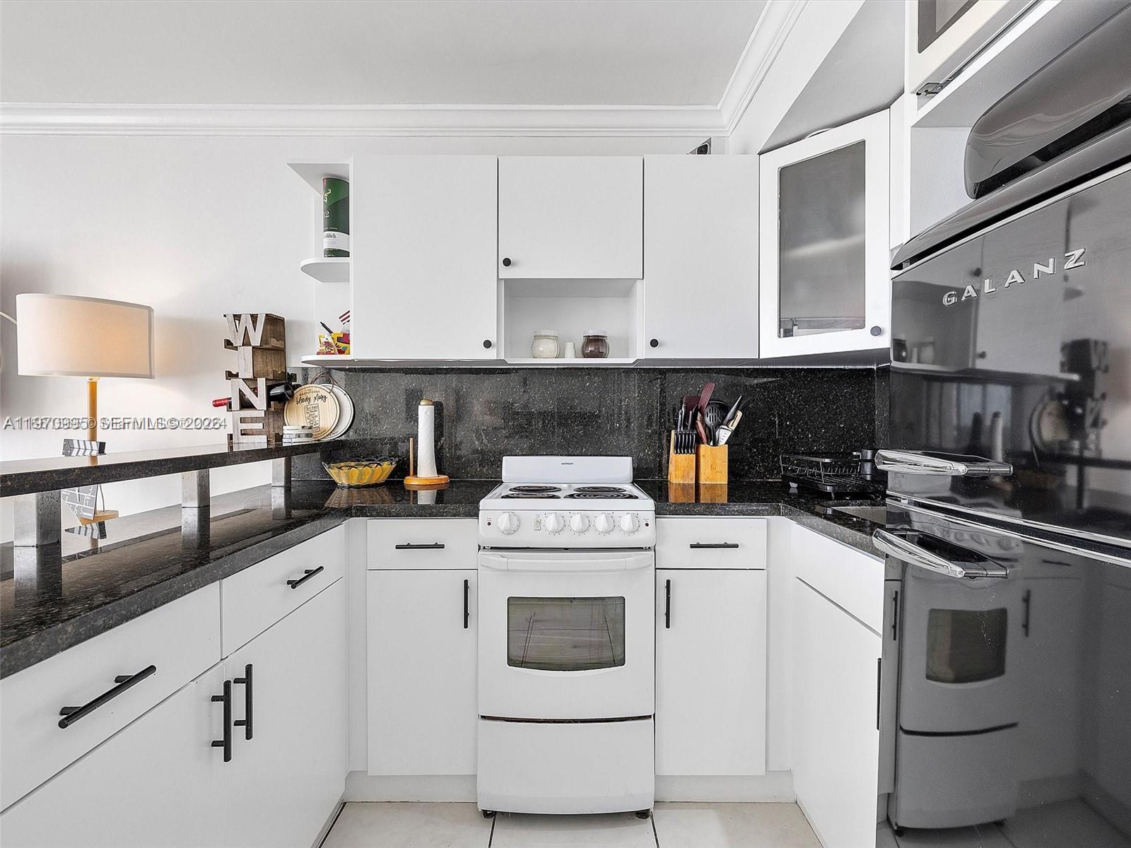 555 Northeast 15th Street, Unit 408 Miami, FL 33132 - Photo 11 of 24