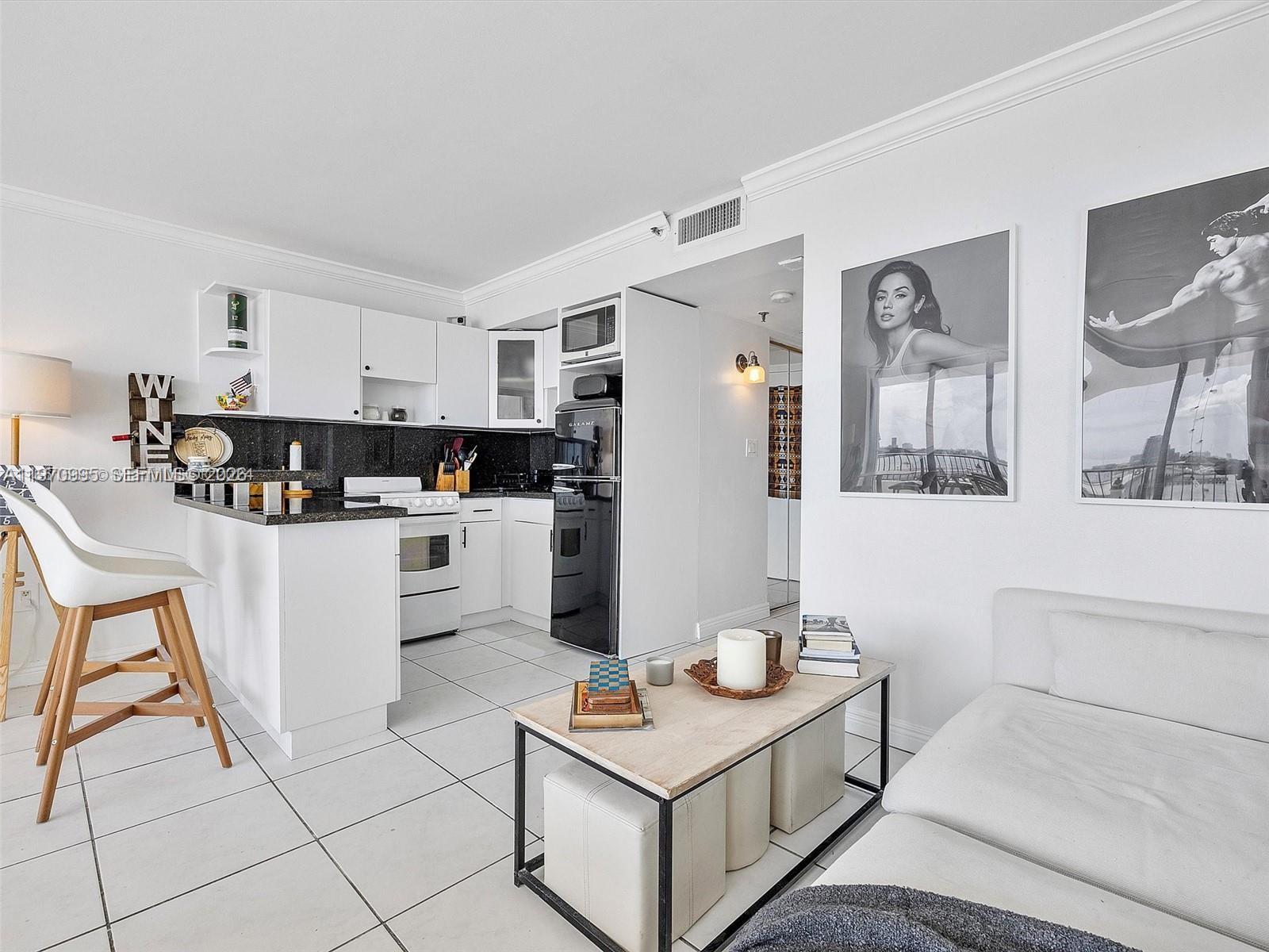 555 Northeast 15th Street, Unit 408 Miami, FL 33132 - Photo 10 of 24