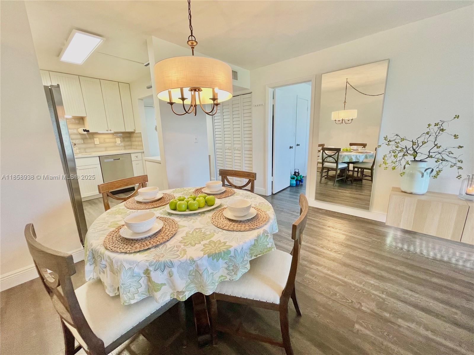 9355 Southwest 8th Street, Unit 416 Boca Raton, FL 33428 - Photo 5 of 28 Gallery Image 5