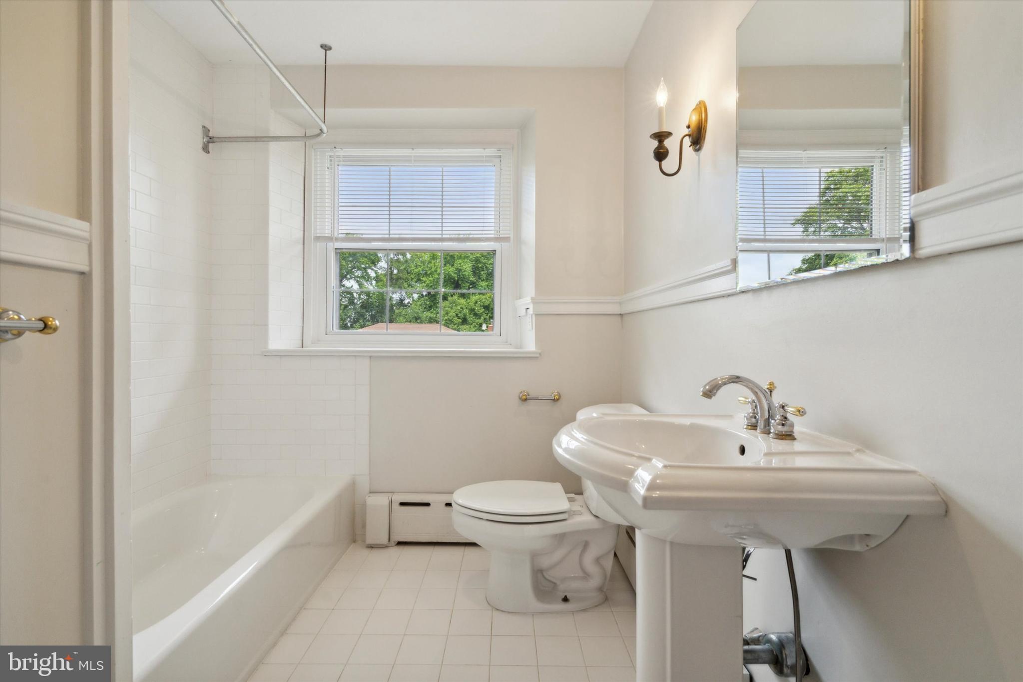 100 Vista Road Jenkintown, PA 19046 - Photo 14 of 24 Full Bathroom